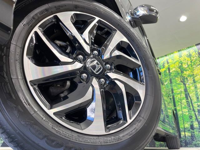 �y����16�C���`�A���~�z�C�[���z�O�ςɃ}�b�`���������A���~�z�C�[���𑕒����Ă���܂��B�e��ЊO�A���~�z�C�[����A�X�^�b�h���X�^�C�����戵�����Ă���܂��B���񂲑��k����������