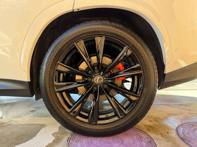 FSPORT(�u���b�N�h��)�A���~�z�C�[�� ������ �O��^�C���T�C�Y235/50R20 BRIDGESTONE ALENZA