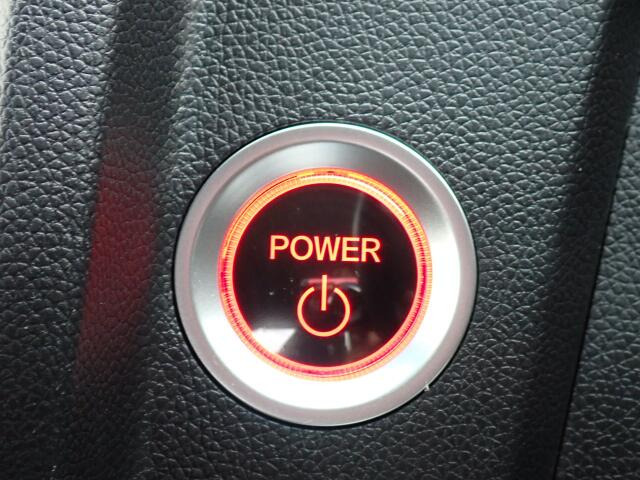 プッシュスタートでエンジン始動♪