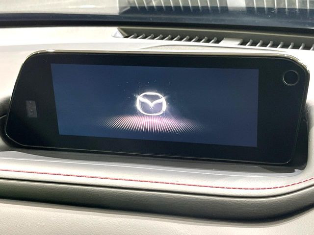 �y8.8�C���`�}�c�_�R�l�N�g�z�ԓ��̕��͋C�Ƀ}�b�`������^�̃f�B�X�v���C�B�X�}�z�ڑ��ł̃i�r�g�p��Bluetooth�Đ����A�l�X�ȋ@�\���y���߂܂��B�����I�ȃ_�C�������삪�\�ŁA�g��������ǍD�ł��B