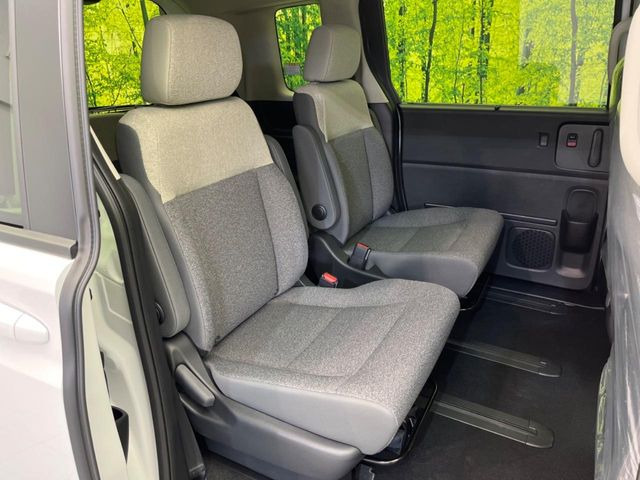 ���i���ȃI���W�i���t���A�}�b�g���I�v�V�����ɂĂ��p�ӂ��Ă���܂��B���D���ȃf�U�C����J���[�����Ԃɍ��킹�đI��ł����������Ƃ��ł��܂���