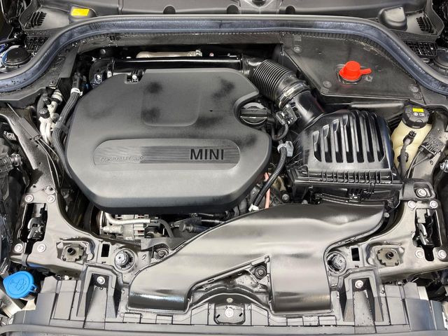 �����X�ł́A�e���[�J�[�̐�p�f�f�e�X�^�[�𓱓��B���Ǝ��i�����e�N�j�J���X�^�b�t���풓���Ă���܂��̂ŁA������̍ۂɂ����S���Ă����p���������܂��B