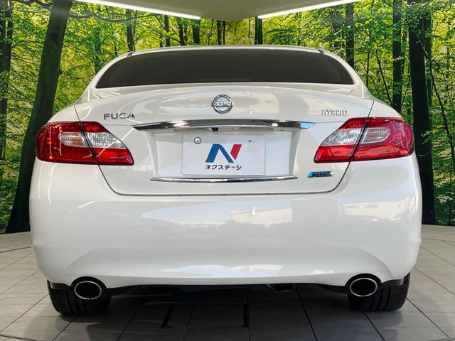 安心の最長10年・走行無制限保証(有償)をご用意。保証内容も充実はもちろん、無料点検&オイル交換や、年中無休の全国・24時間ロードサービスも付帯されておりますのでご安心下さい。