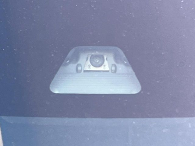 �y�X�}�[�g�A�V�X�g�z���s���ɑO���̎ԗ�����F�����A�Փ˂������Ȏ��͌x��ƃu���[�L�ŏՓˉ���Ɣ�Q�y�����A�V�X�g�B�����S�Ƀh���C�u�����y���݂��������܂��B