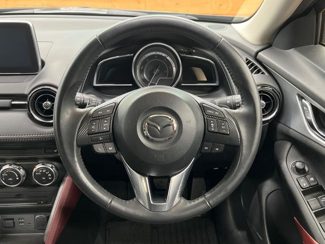 �y�����v�����X�e�A�����O�z�㎿�Ȋv���g�p���邱�ƂŁA��ɂ����������݂ƂĂ��^�]���₷���n���h���ł���