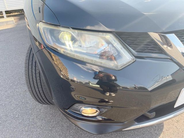 �yLED�w�b�h���C�g�z���V����ԑ��s�����ǍD�Ȏ��E���m�ۂ����S���ĉ^�]�ł��鍂�P�xLED�w�b�h���C�g�𑕔�!�_�����x�������A����d�͂��}�����Ă��܂��B