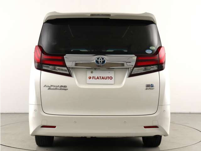 前後ドライブレコーダーもお取り付けできます!安心安全なカーライフには必需品ですね!