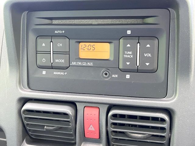 お好きな音楽を車内でお楽しみいただけます♪スピーカー交換・ウーハー追加などの音質向上や、最新ナビ・後席モニター等の取り付けも是非ご相談ください!