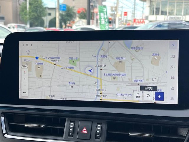【12.3インチワイドナビ】高級感とインパクトのある大型ワイドナビを装備。各種オーディオ操作はもちろん、横長ワイド画面でのマップ2分割表示など、利便性も高いナビです♪