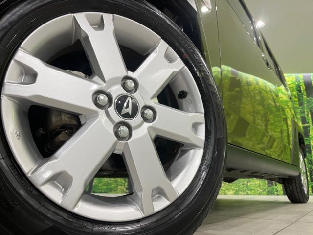 �y����15�C���`�A���~�z�C�[���z�O�ςɃ}�b�`���������A���~�z�C�[���𑕒����Ă���܂��B�e��ЊO�A���~�z�C�[����A�X�^�b�h���X�^�C�����戵�����Ă���܂��B���񂲑��k����������