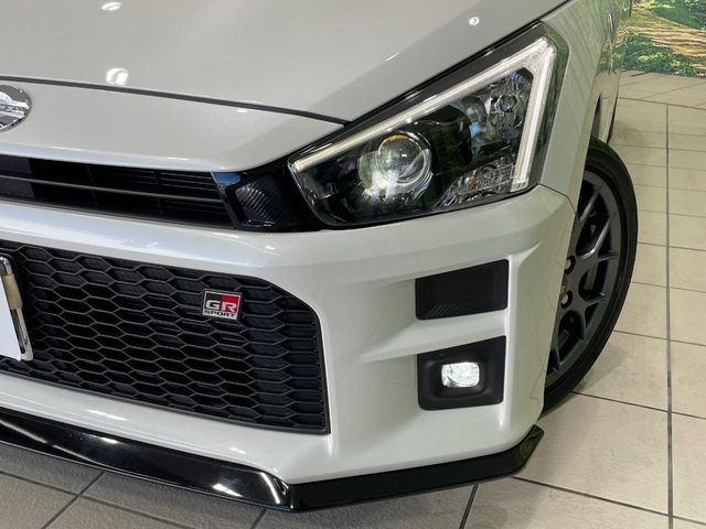 �yLED�w�b�h���C�g�z���V����ԑ��s�����ǍD�Ȏ��E���m�ۂ����S���ĉ^�]�ł��鍂�P�xLED�w�b�h���C�g�𑕔�!�_�����x�������A����d�͂��}�����Ă��܂��B