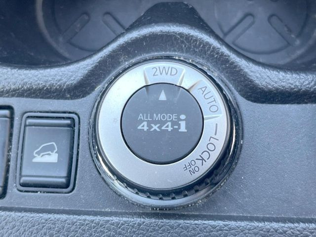 �y�I�[�����[�h4&times;4�z2WD/4WD���[�h����y�ɐ؂�ւ��\�B�R��d����2WD�A�X�^�b�N���ɖ𗧂�LOCK�AAUTO���[�h�ł�4WD�̔z���������Œ������A�H�ʏ󋵂��킸���肵��������T�|�[�g�B