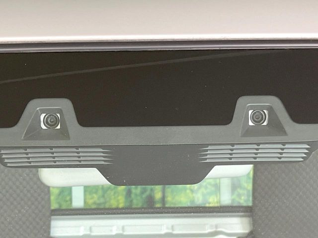 【スズキ セーフティサポート】走行中に前方の車両等を認識し、衝突しそうな時は警報とブレーキで衝突回避と被害軽減をアシスト。より安全にドライブをお楽しみいただけます。