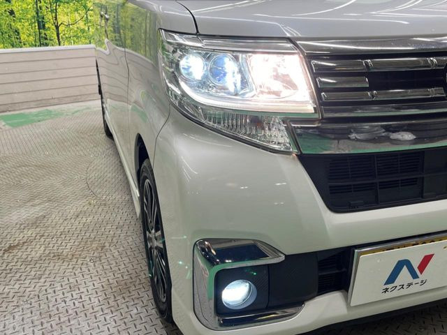 【LEDヘッドランプ】長寿命かつ視認性に優れたLEDヘッドライト。明るいLEDは暗い夜道でも安心です。ヘッドライトの劣化を防ぐコーティングの施工も承ります!