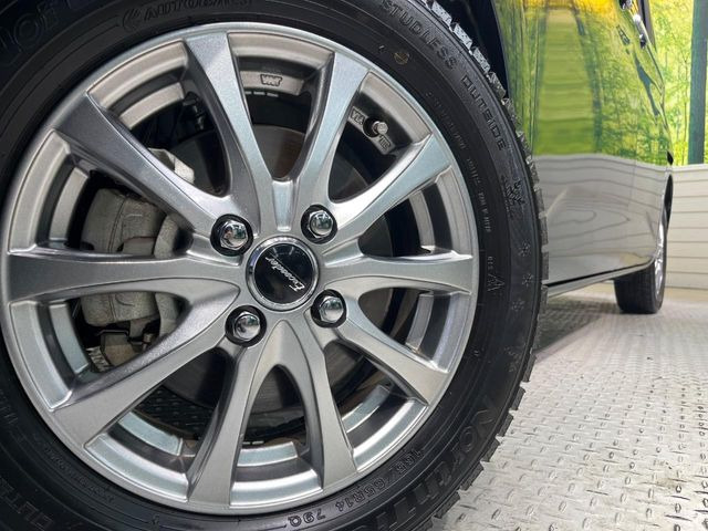 【14インチアルミホイール】外観にマッチしたアルミホイールを装着しております。各種アルミホイールや、スタッドレスタイヤも取扱いしております。是非ご相談ください♪