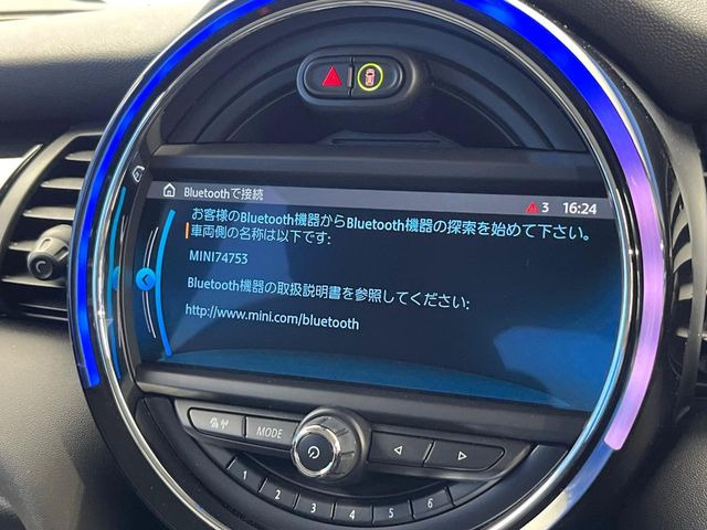 ��Bluetooth:���莝���̃X�}�[�g�t�H���ȂǂƐڑ����A�n���Y�t���[�ʘb��Տꊴ����~���[�W�b�N�Đ������y���݂��������܂��B�����ڑ��ł��̂Ŕς킵��������܂����