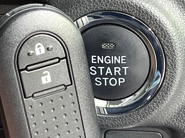 �y�X�}�[�g�L�[�z�J�o����|�P�b�g�ɓ��ꂽ�܂܂ł��h�A�̎{���E�������\�ȃX�}�[�g�L�[�𑕔��B�G���W���̃I���E�I�t�����J�M�����o���K�v����������Ƃ��Ă��֗��ł���