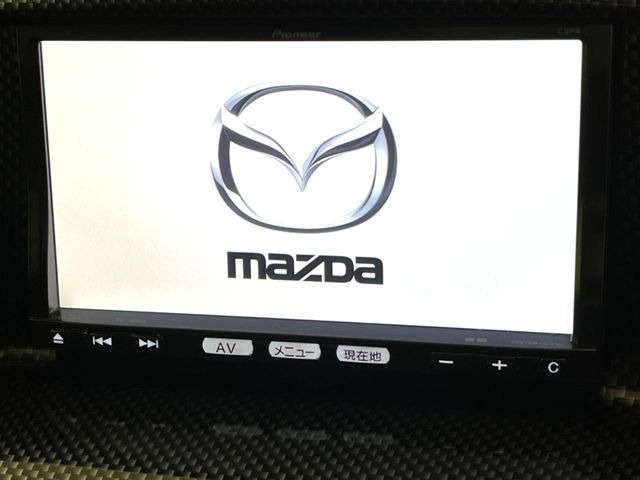 �y�����i�r�z�l�C�̏����i�r�𑕔����Ă���܂��B�i�r�̎g���₷���͂������A�I�[�f�B�I�@�\���[��!�L�����v�◷�s�͂������A�ʋ΂┃�����ȂǕ��i�̃h���C�u���y�����Ȃ�͂���