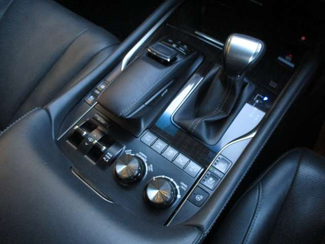 お電話はフリーダイヤルでどうぞ★0078-6002-334194★(携帯PHS可) ★場所は、国体道路沿い パークドーム(KKウイング)そば オレンジの旗が目印です★