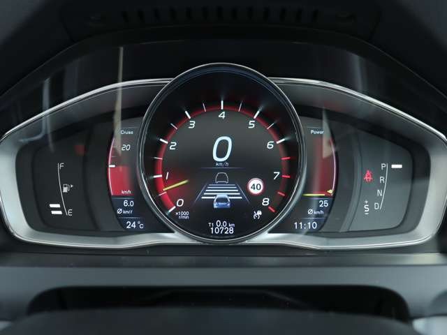 【ご納車後6ヶ月の無料点検】納車から半年経過した時点で再度お車の消耗具合を点検する事によって、不具合箇所の早期発見や今後のメンテナンスに関しての適切な助言をさせて頂く事が可能です。