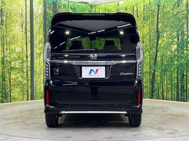 安心の最長10年・走行無制限保証(有償)をご用意。保証内容も充実はもちろん、無料点検&オイル交換や、年中無休の全国・24時間ロードサービスも付帯されておりますのでご安心下さい。