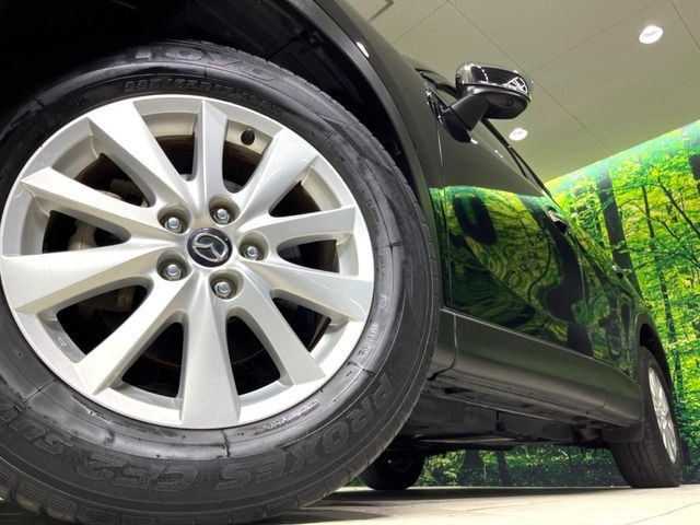 �y����17�C���`�A���~�z�C�[���z�O�ςɃ}�b�`���������A���~�z�C�[���𑕒����Ă���܂��B�e��ЊO�A���~�z�C�[����A�X�^�b�h���X�^�C�����戵�����Ă���܂��B���񂲑��k����������