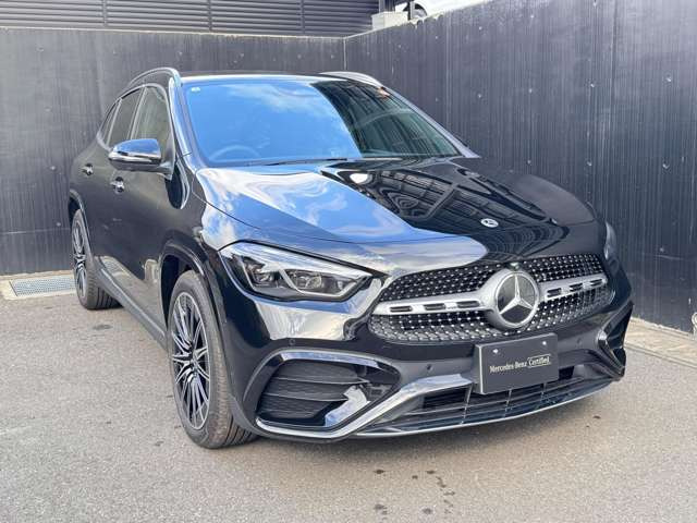 GLAクラスGLA200d 4マチック AMGラインパッケージ 4WD