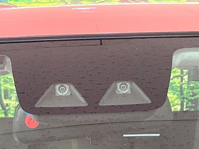 �y�g���^�Z�[�t�e�B�Z���X�z���s���ɑO���̎ԗ�����F�����A�Փ˂������Ȏ��͌x��ƃu���[�L�ŏՓˉ���Ɣ�Q�y�����A�V�X�g�B�����S�Ƀh���C�u�����y���݂��������܂��B