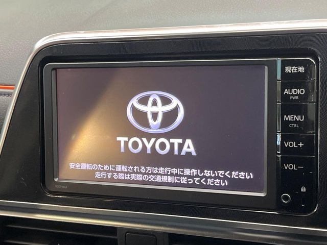 �y�����i�r�z�l�C�̏����i�r�𑕔����Ă���܂��B�i�r�̎g���₷���͂������A�I�[�f�B�I�@�\���[��!�L�����v�◷�s�͂������A�ʋ΂┃�����ȂǕ��i�̃h���C�u���y�����Ȃ�͂���