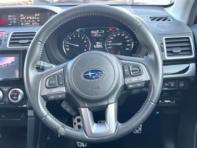 �y�����v�����X�e�A�����O�z�㎿�Ȋv���g�p���邱�ƂŁA��ɂ����������݂ƂĂ��^�]���₷���n���h���ł���