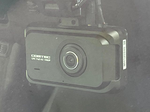 �y�h���C�u���R�[�_�[�z���S�E���S�ȃJ�[���C�t�ɕK�{�̃h���C�u���R�[�_�[�𑕔�!���s���͂������A������^�]�⎖�̂ɑ��������ۂ̏󋵂��f���ŋL�^���A����̃��X�N�ɔ����܂��B