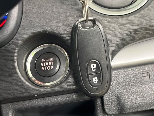 �y�L�[���X�X�^�[�g�V�X�e���z�J�o����|�P�b�g�ɓ��ꂽ�܂܂ł��h�A�̎{���E�������\�ȃX�}�[�g�L�[�𑕔��B�G���W���̃I���E�I�t�����J�M�����o���K�v����������Ƃ��Ă��֗��ł���