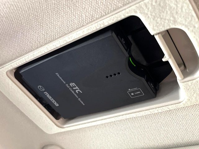 【ETC】高速道路の料金所をストレスなく通過!話題のスポットやサービスエリアに多い「スマートIC」利用時は必須のアイテムです。当店でセットアップを実施、ご納車当日からすぐにご利用いただけます!