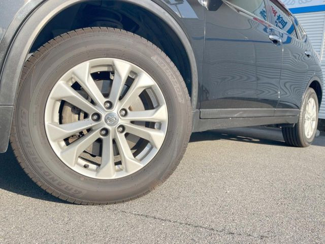 �y����17�C���`�A���~�z�C�[���z�O�ςɃ}�b�`���������A���~�z�C�[���𑕒����Ă���܂��B�e��ЊO�A���~�z�C�[����A�X�^�b�h���X�^�C�����戵�����Ă���܂��B���񂲑��k����������