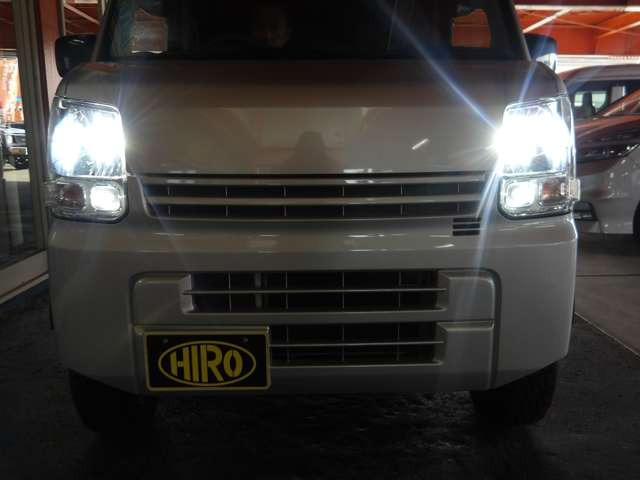 ���V����ԑ��s�����ǍD�Ȏ��E���m�ۂ����S���ĉ^�]�ł���LED�w�b�h���C�g�𑕔�!�_�����x�������A����d�͂��}�����Ă��܂�!