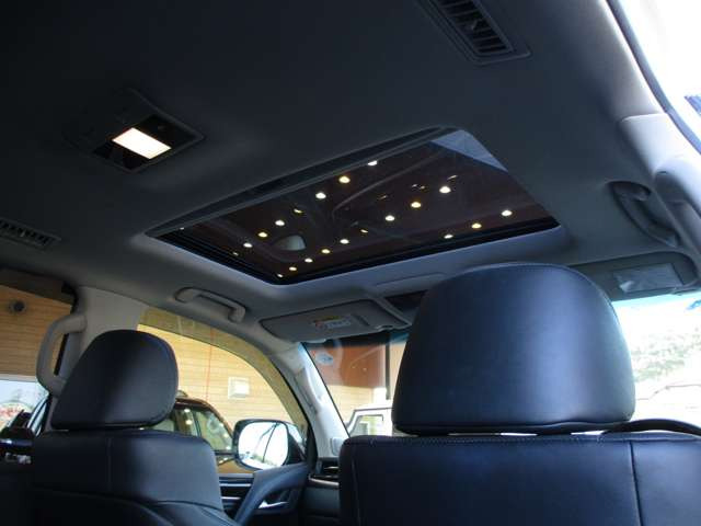 お電話はフリーダイヤルでどうぞ★0078-6002-334194★(携帯PHS可) ★場所は、国体道路沿い パークドーム(KKウイング)そば オレンジの旗が目印です★