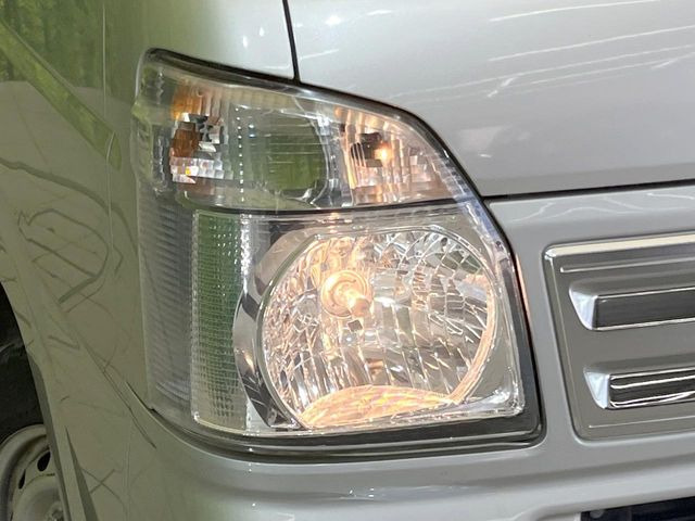 夜間や荒天時により良好な視界で安心な走行をご希望される方には【高輝度LEDヘッドライト】の取付がおすすめ!多くのお客様にご好評いただいております♪