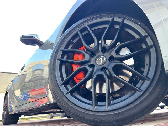 �y����19�C���`�A���~�z�C�[���z�O�ςɃ}�b�`���������A���~�z�C�[���𑕒����Ă���܂��B�e��ЊO�A���~�z�C�[����A�X�^�b�h���X�^�C�����戵�����Ă���܂��B���񂲑��k����������