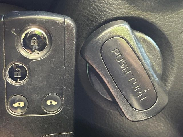 �yHonda�X�}�[�g�L�[�z�J�o����|�P�b�g�ɓ��ꂽ�܂܂ł��h�A�̎{���E�������\�ȃX�}�[�g�L�[�𑕔��B�G���W���̃I���E�I�t�����J�M�����o���K�v����������Ƃ��Ă��֗��ł���