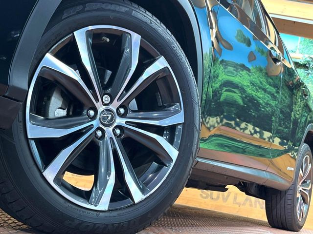 �y����20�C���`�A���~�z�C�[���z�O�ςɃ}�b�`���������A���~�z�C�[���𑕒����Ă���܂��B�e��ЊO�A���~�z�C�[����A�X�^�b�h���X�^�C�����戵�����Ă���܂��B���񂲑��k����������