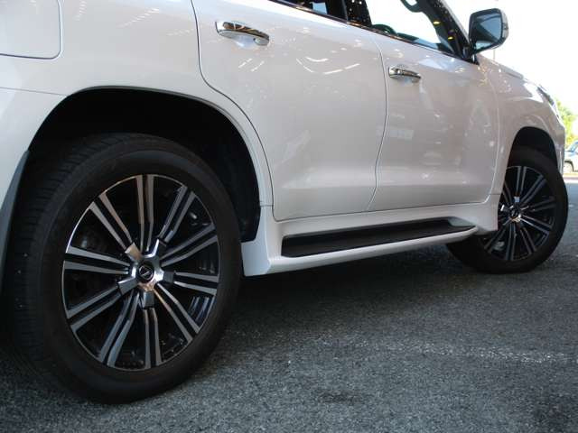 TRD Fエアロ&グリル・純正ナビ・フルセグ・全方位M・SR・黒革ベンチレーション&ヒーター・純正21AW・HUD・COO LBOX・前後ドラレコ・ETC2.0・Pバックドア・パドルシフト・AC100V/1500W・PCS・LCC・LDA・BSM