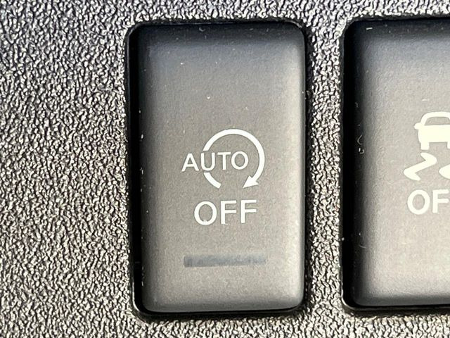 �y�A�C�h�����O�X�g�b�v�z�ԐM����a�؂Œ�Ԃ����ۂɃG���W�����~���A���ʂȔR���̏����}���܂��B�R��������ی�ɂȂ���@�\��G���W���̓u���[�L�𗣂��΍Ďn�����܂��B