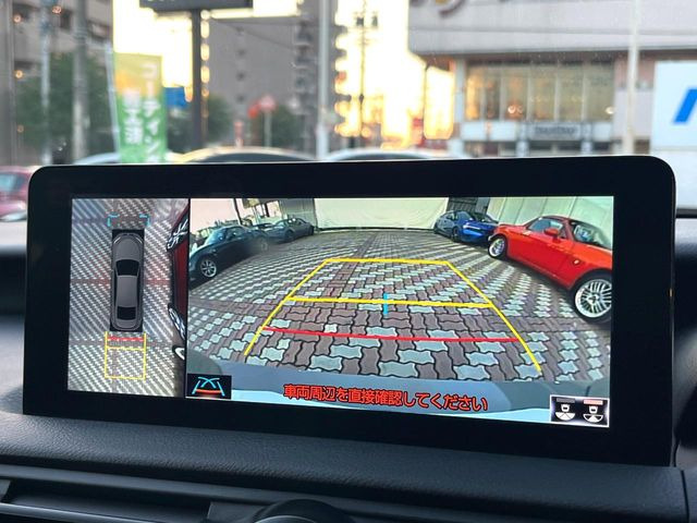 �y�p�m���~�b�N�r���[���j�^�[�z��p�̃J�����ɂ��A�ォ�猩���낵���悤�Ȏ��_��360�x�N���}�̎��͂��m�F���邱�Ƃ��ł��܂������p�������m�F���₷���A�����ꏊ�ł̐؂�Ԃ��⒓�Ԃ��X���[�Y�ɍs���܂��B