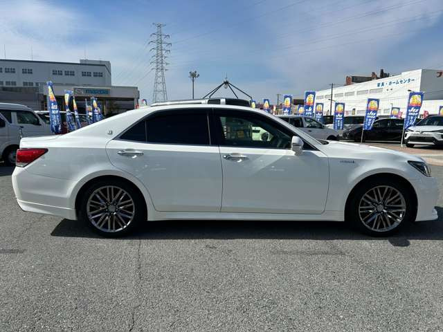 ���J�[�i�r�A�A���~�z�C�[���AHID���C�g���̃J�[�p�i��������舵���Ă��܂�������]������΂��Ђ����k����������