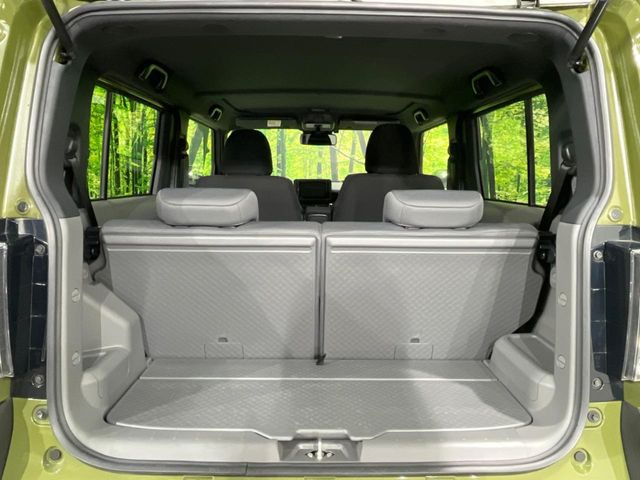 ���i�̂���������ʋ΁A���}���ɏ\���ȉ׎��X�y�[�X���m�ۂ��Ă���܂��B�Z�J���h�V�[�g��|���ƁA�傫�ȉו��̐ύڂ��\�ł���