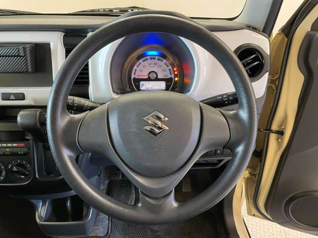 運転席周りに大きな傷、汚れ、へたりなどなく良質な状態です!