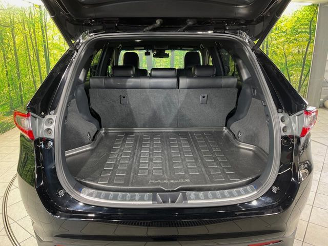 【パワーバックドア】スマートキーや運転席のボタンを押すだけでリアゲートが自動で開閉します!荷物を持っている時や、高い位置にあるバックドアを閉める際に便利な機能です♪