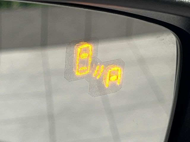 �y�u���C���h�X�|�b�g���j�^�����O�z���s���A�h�A�~���[�̎��p�ɂȂ�₷���ӏ��Ɍ㑱�Ԃ��ڋ߂���ƃT�C�h�~���[�t�߂Ɍx����\���A�h���C�o�[�ɒ��ӊ��N�����Ă���܂��B