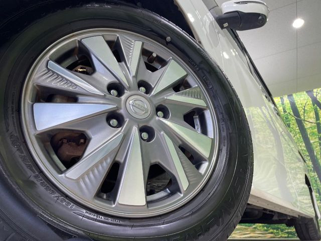 �y����15�C���`�A���~�z�C�[���z�O�ςɃ}�b�`���������A���~�z�C�[���𑕒����Ă���܂��B�e��ЊO�A���~�z�C�[����A�X�^�b�h���X�^�C�����戵�����Ă���܂��B���񂲑��k����������