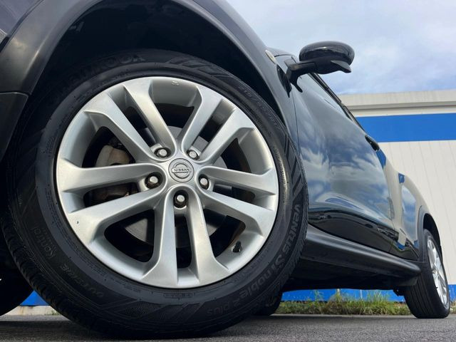 【純正アルミホイール】外観にマッチした純正アルミホイールを装着しております。各種社外アルミホイールや、スタッドレスタイヤも取扱いしております。是非ご相談ください♪